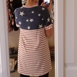 🎉Host Pick🎉 NWOT Stars and stripes tunic